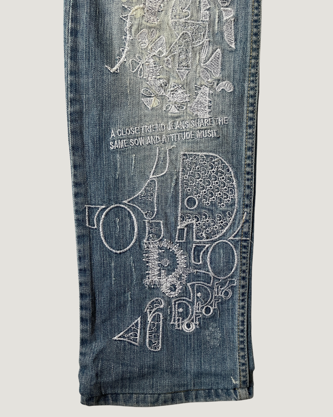 Jean brodé Christian Dior par John Galliano